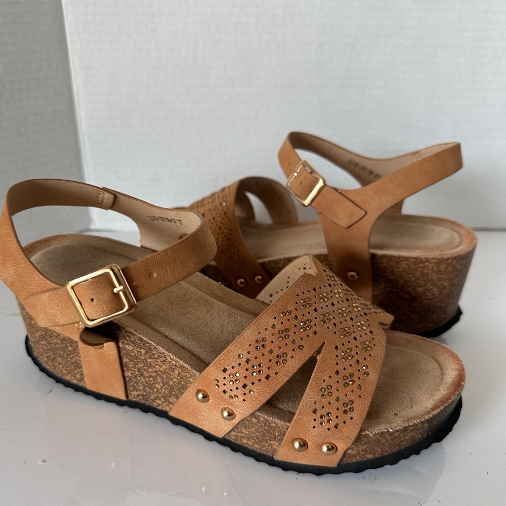 Sandals Wedges.